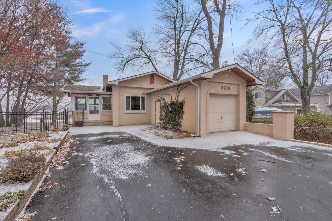 Amazing Lakefront Retreat On Long Lake! Home ポーテージ  エクステリア 写真
