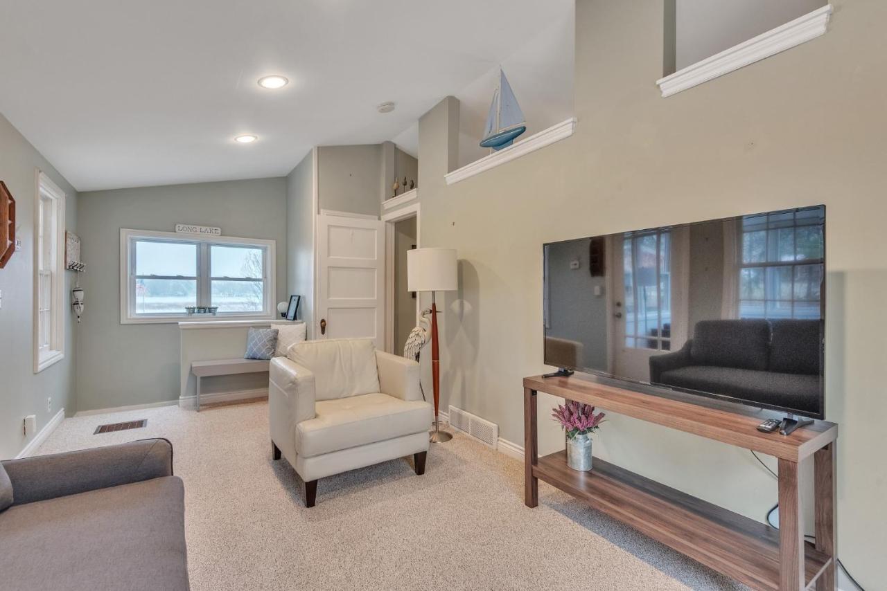 Amazing Lakefront Retreat On Long Lake! Home ポーテージ  エクステリア 写真