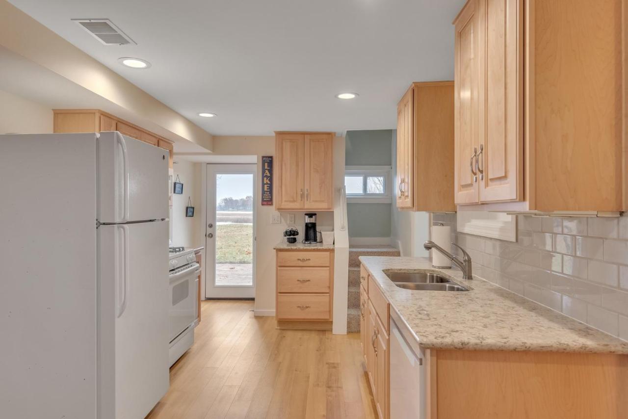 Amazing Lakefront Retreat On Long Lake! Home ポーテージ  エクステリア 写真