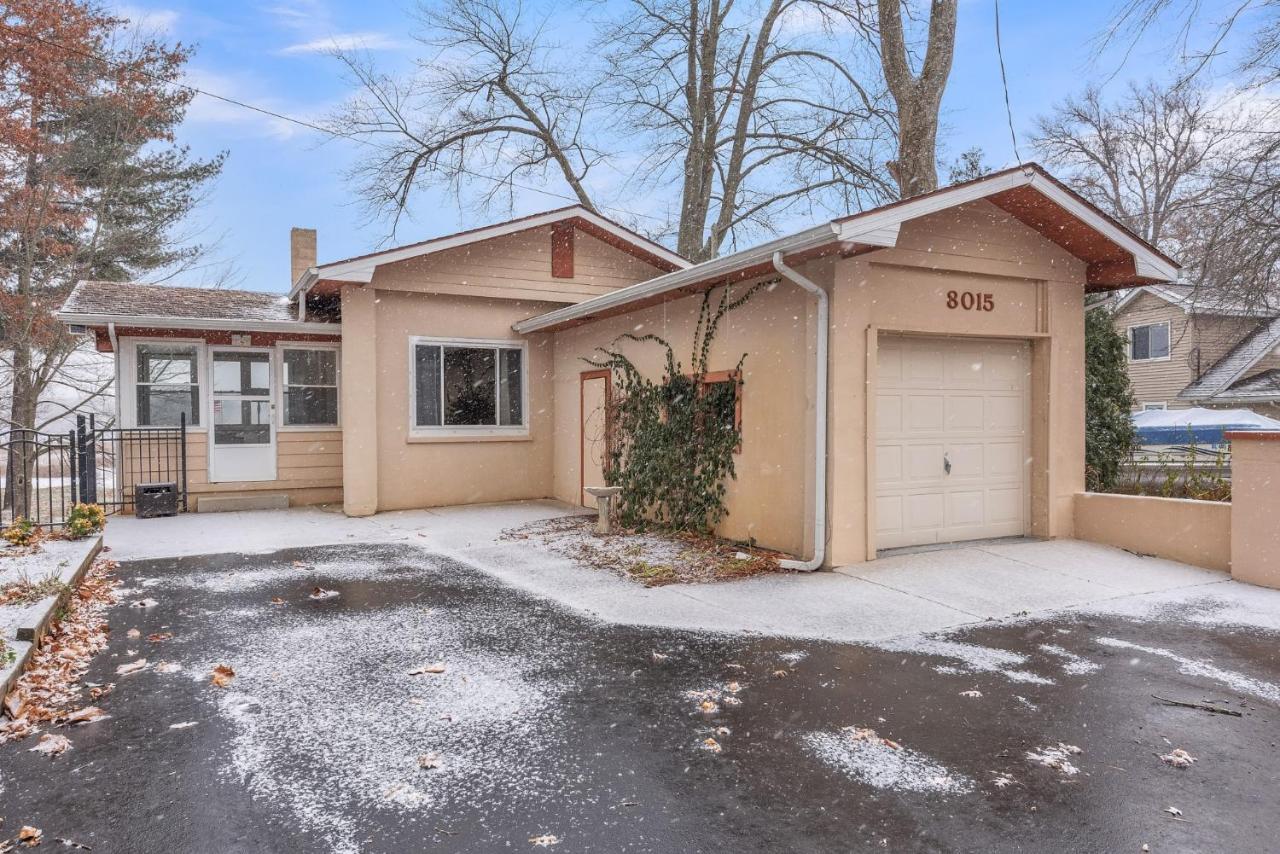 Amazing Lakefront Retreat On Long Lake! Home ポーテージ  エクステリア 写真